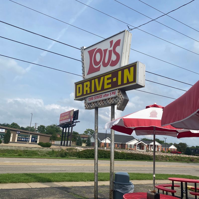 An Illinois Summer Tradition With Car-Side Personality An Illinois Summer Tradition With Car-Side Personality