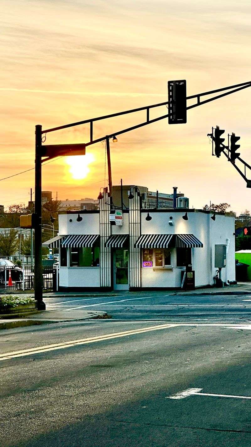 Powers Hamburgers (Fort Wayne) Powers Hamburgers (Fort Wayne)