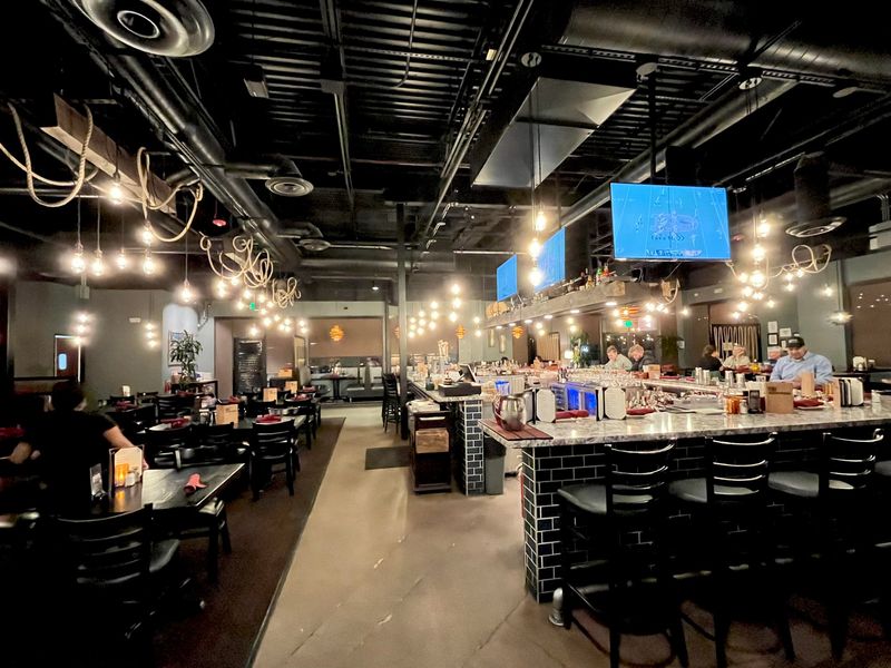 Smokin Fins (Highlands Ranch)