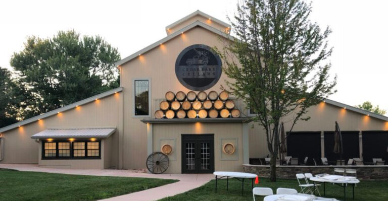 7 Missouri Wineries That Feel Straight Out of a Nancy Meyers Movie