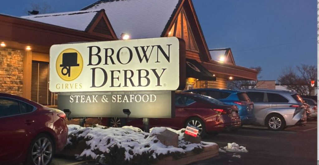 7 Old-School Ohio Steakhouses That Still Cook Over Real Wood Fires