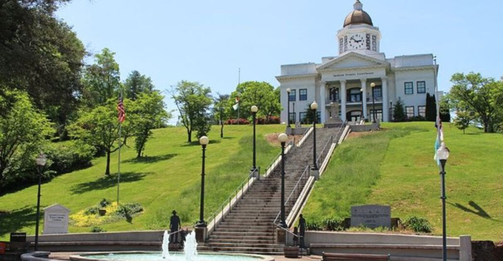 7 Outdoorsy Towns in North Carolina That Don't Seem Real