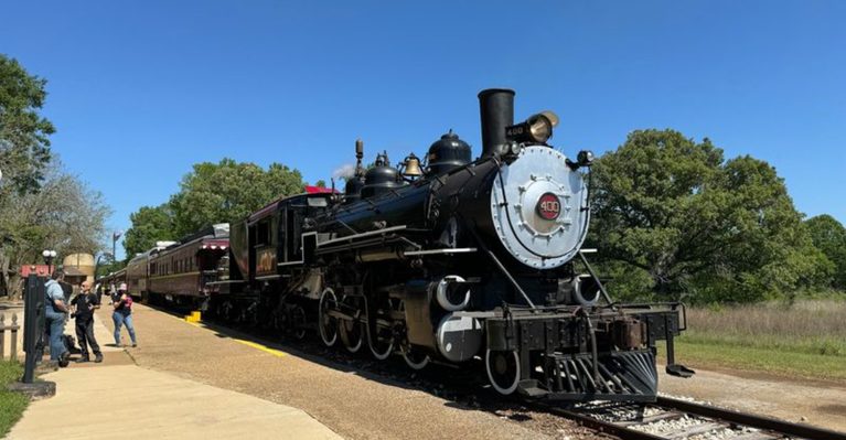 7 Texas Train Rides That Turn An Ordinary Day Into An Adventure