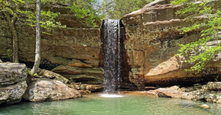 8 Stunning Illinois Waterfall Hikes Worth Exploring This Weekend