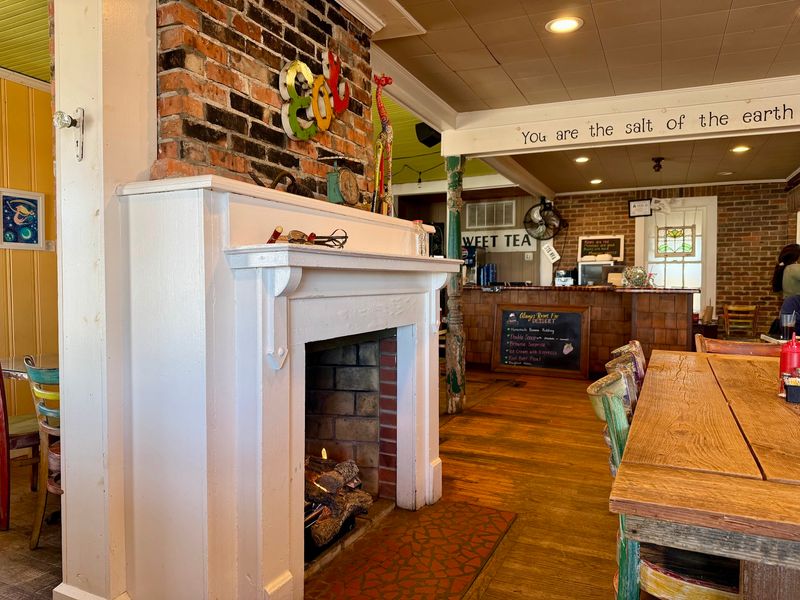 8. Pass the Salt Cafe, Currituck 8. Pass the Salt Cafe, Currituck