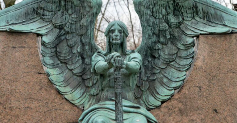 9 Haunted Cemeteries In Ohio Too Creepy To Explore Alone