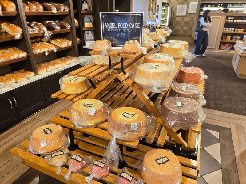 Essenhaus Bakery (Middlebury, Indiana)