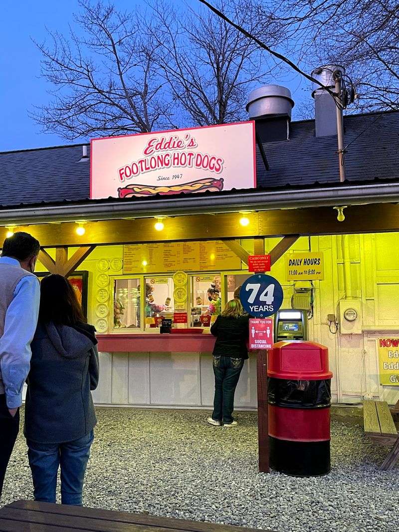A 1940s Stand That Still Feels Alive