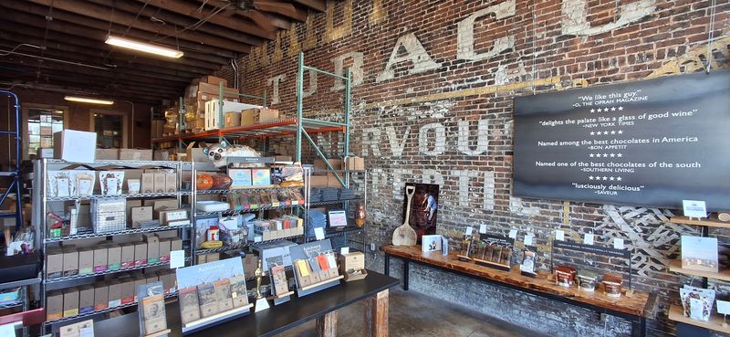 A 45-Minute Tour That Makes Chocolate Easy To Understand A 45-Minute Tour That Makes Chocolate Easy To Understand