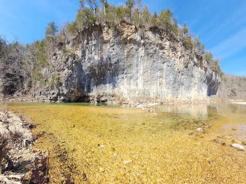 A Bluff That Steals the Spotlight A Bluff That Steals the Spotlight