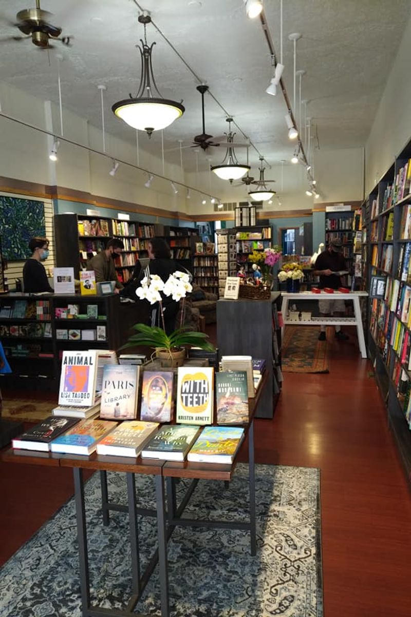 A Bright Squirrel Hill Bookstore With Room To Wander A Bright Squirrel Hill Bookstore With Room To Wander