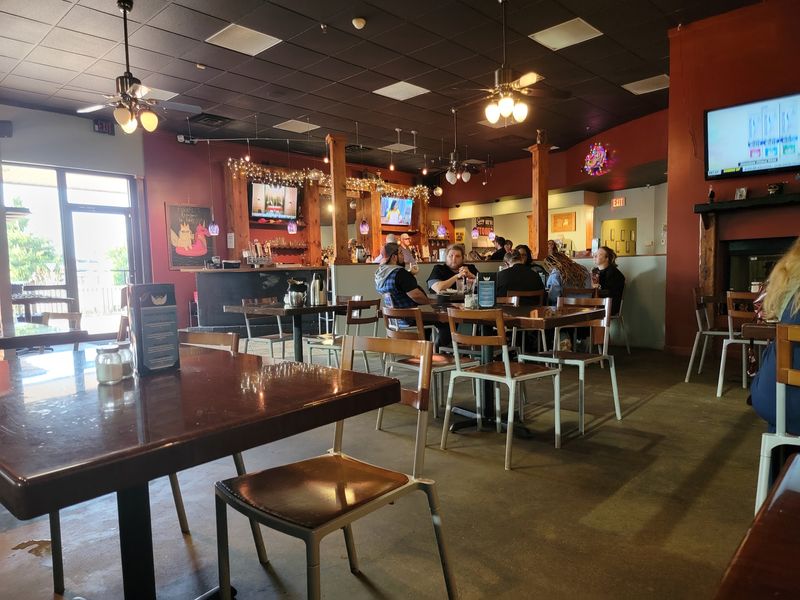 A Brunch Spot With Real Road Trip Energy A Brunch Spot With Real Road Trip Energy