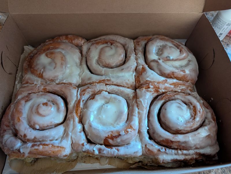 A Cinnamon Roll Worth the Road Trip A Cinnamon Roll Worth the Road Trip