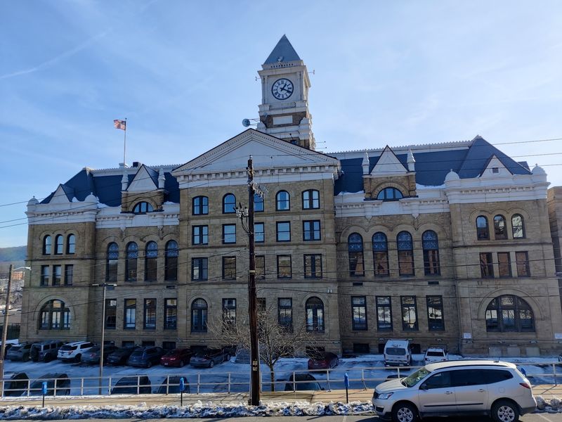A County Seat Brings Useful Services Nearby
