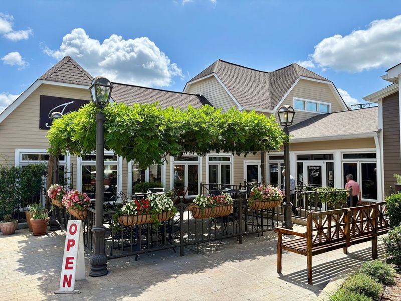 A Cozy Chattanooga Trattoria That Feels Like a Neighborhood Favorite A Cozy Chattanooga Trattoria That Feels Like a Neighborhood Favorite
