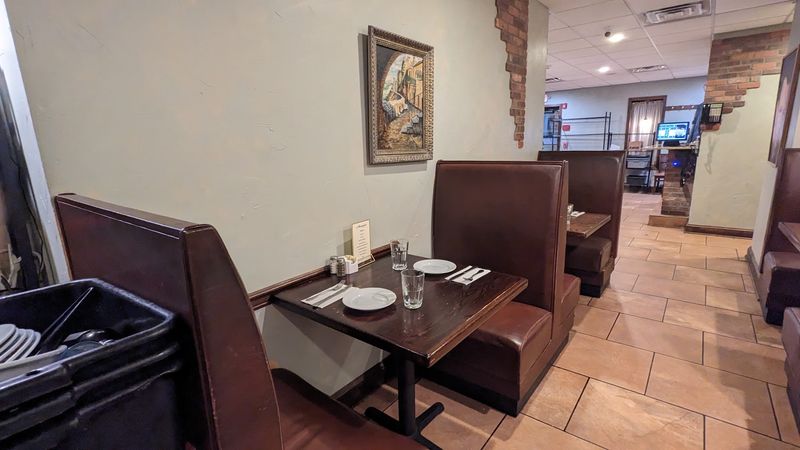 A Cozy Neighborhood Atmosphere Makes Every Meal Feel Relaxed