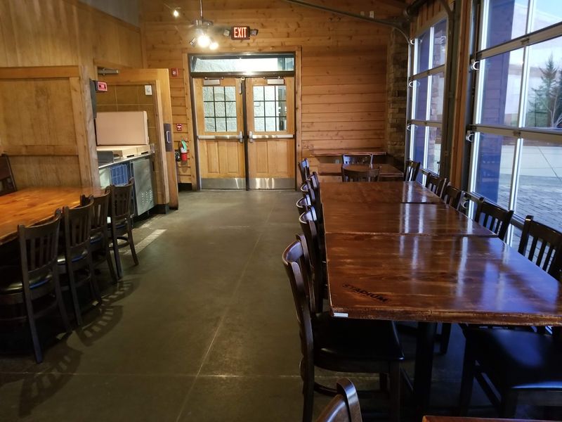 A Cozy, Welcoming Spot That Feels Like a Local Find A Cozy, Welcoming Spot That Feels Like a Local Find