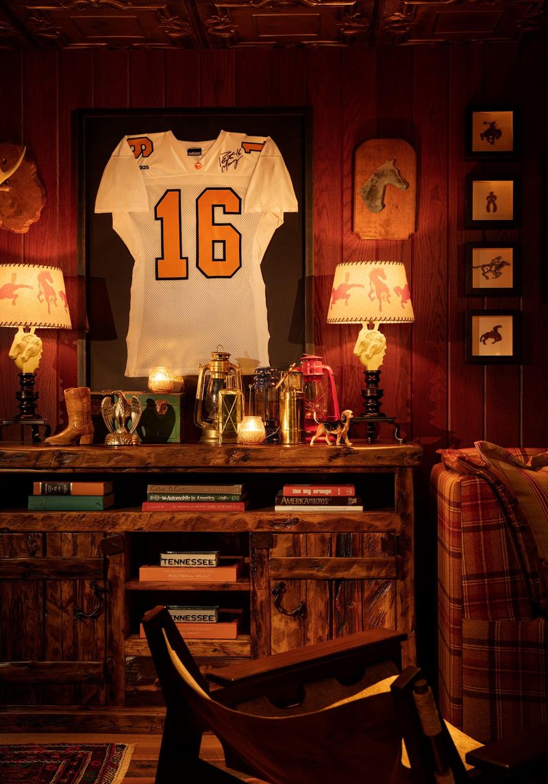 A Knoxville Saloon Packed With Western Character
