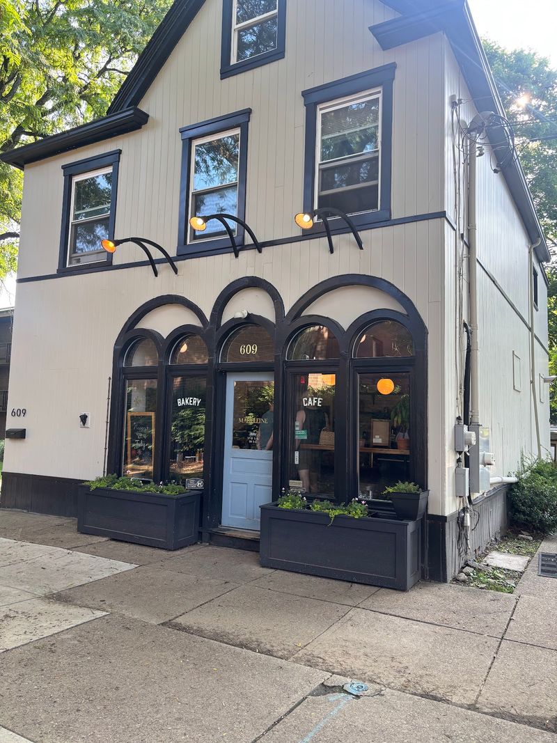 A Neighborhood Hideaway With Big Flavor A Neighborhood Hideaway With Big Flavor