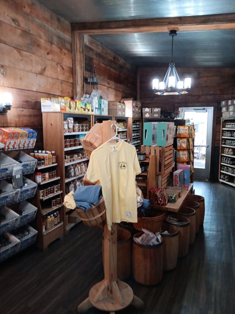A Pantry Where Breakfast Follows You Home A Pantry Where Breakfast Follows You Home