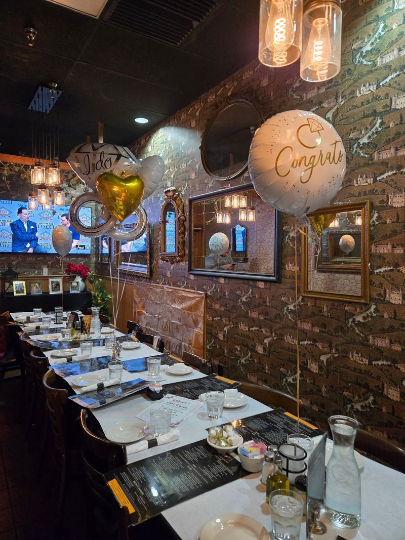 A Place Built for Family Meals and Groups