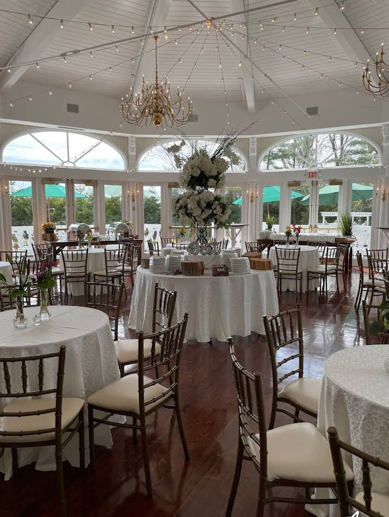 A Popular Setting For Weddings, Brunches, And Parties