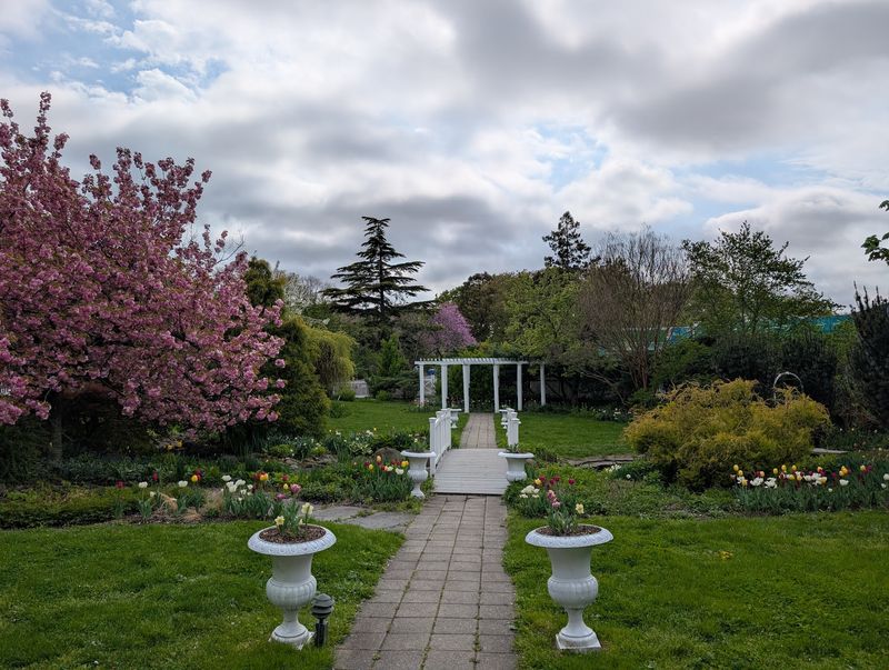 A Reminder That Queens Holds Remarkable Places A Reminder That Queens Holds Remarkable Places