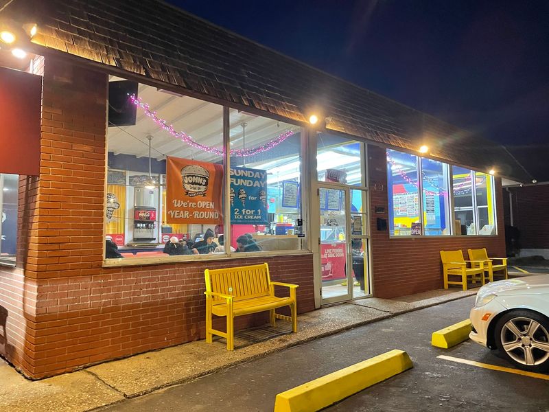 A Retro Stop Hiding In Plain Sight