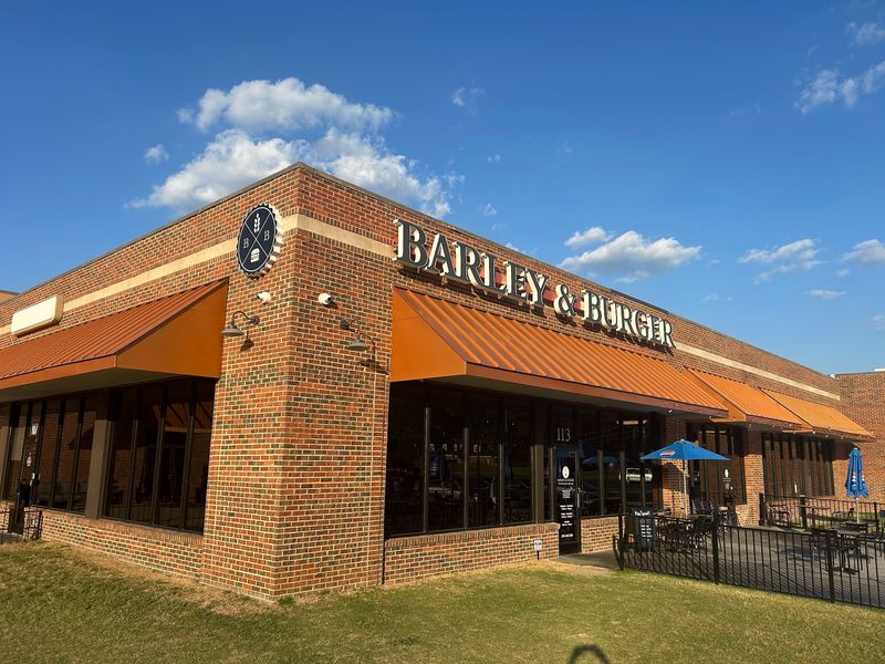 A Roadside Stop That Feels Like a Local Secret