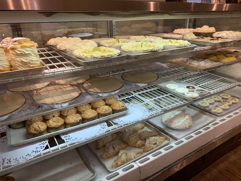 A Scratch Bakery Packed With Pies and Old-Fashioned Favorites A Scratch Bakery Packed With Pies and Old-Fashioned Favorites
