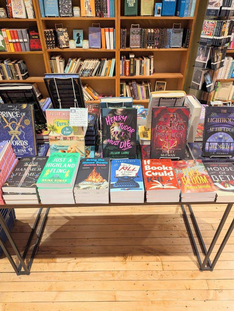 A Staff Pick Rack That Feels Like a Friendly Nudge