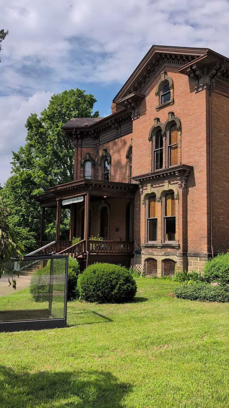 A Street Corner That Suddenly Turns Grand