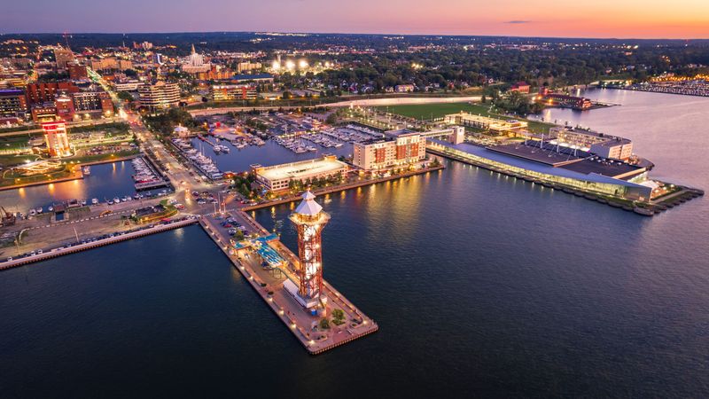 A Waterfront With More Than Pretty Views A Waterfront With More Than Pretty Views