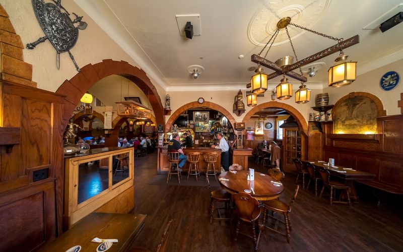 A lodge-like room that grabs your attention fast
