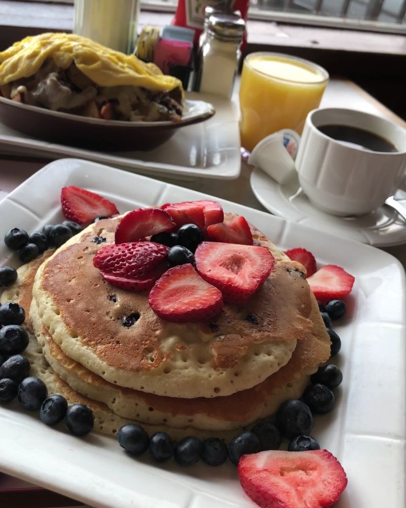 All-Day Breakfast Makes Any Hour the Right Time to Visit