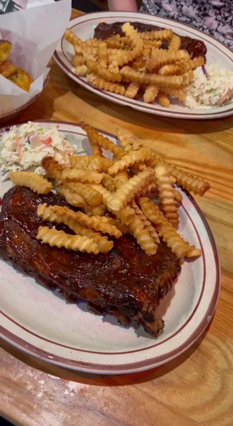All-You-Can-Eat Ribs Make Every Visit a Serious Feast All-You-Can-Eat Ribs Make Every Visit a Serious Feast
