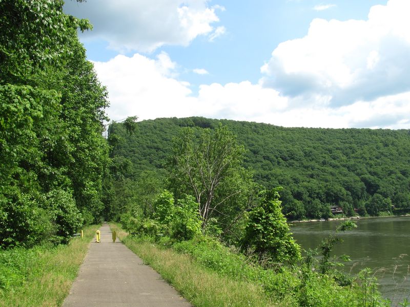 Allegheny River Trail