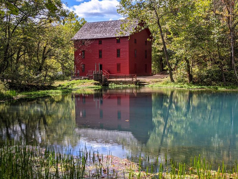 Alley Spring and Mill, Eminence Alley Spring and Mill, Eminence
