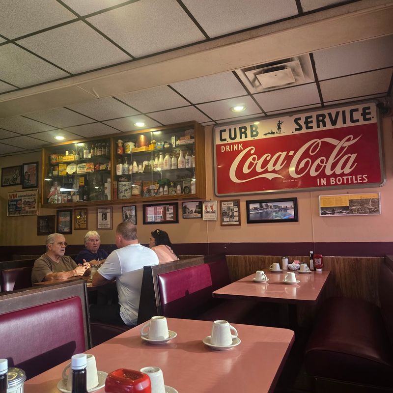 An old-school diner feel adds to the appeal