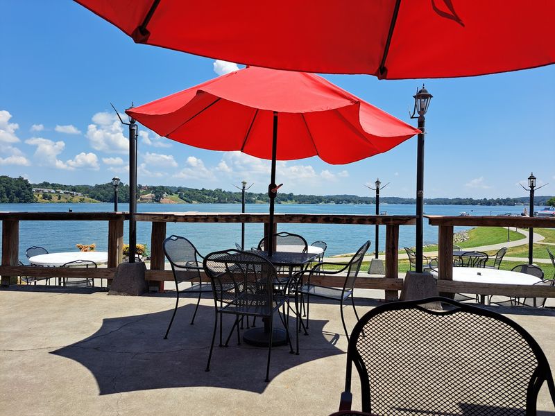 Angelo's At The Point, Dandridge