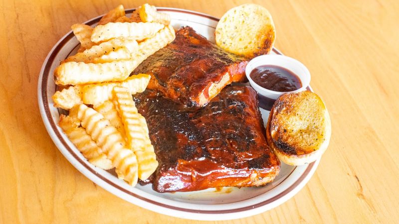 Baby Back and St. Louis Ribs Offer Two Delicious Ways to Dig In Baby Back and St. Louis Ribs Offer Two Delicious Ways to Dig In