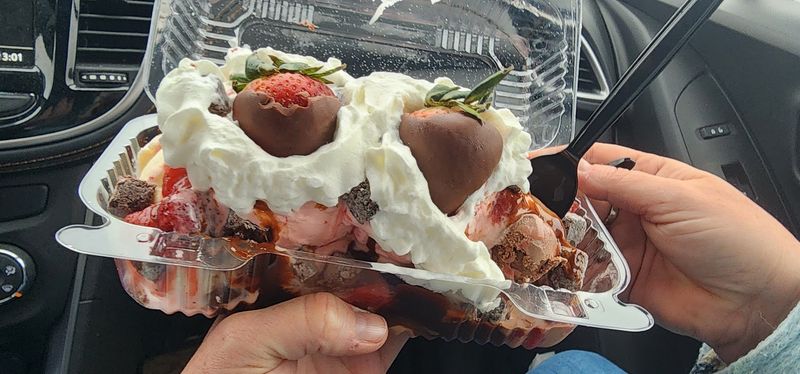 Banana Splits and Sundaes Go Big Too Banana Splits and Sundaes Go Big Too