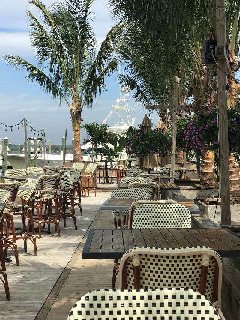 Beach Tavern - Monmouth Beach