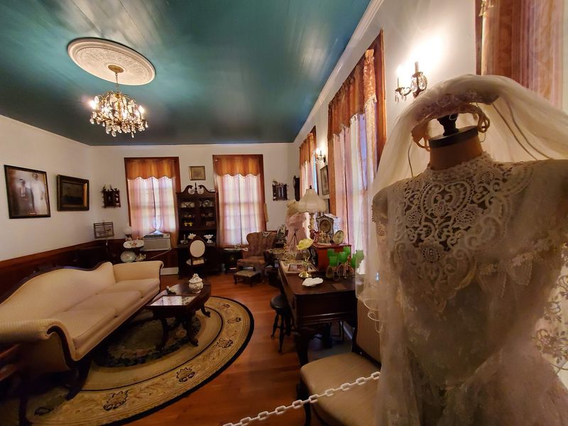 Beautiful Restoration Work That Honors Historical Integrity Beautiful Restoration Work That Honors Historical Integrity