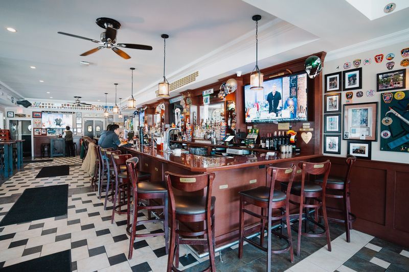 Belfast Gastropub, Lindenhurst