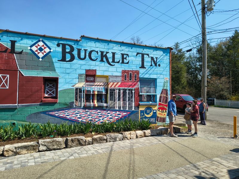 Bell Buckle