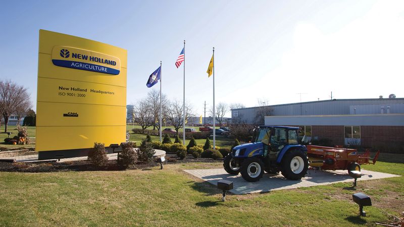 Big Machines, Bigger Impressions at New Holland Agriculture Plant Tour Big Machines, Bigger Impressions at New Holland Agriculture Plant Tour