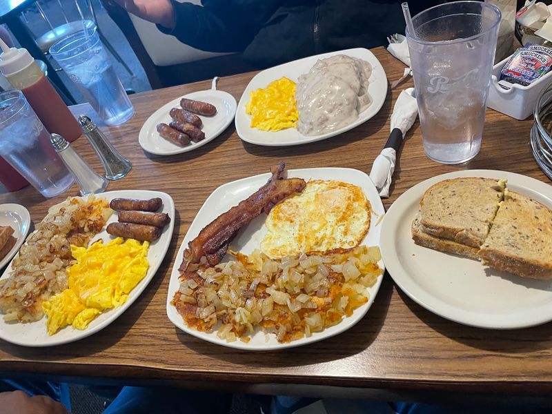 Big portions that match the diner promise Big portions that match the diner promise