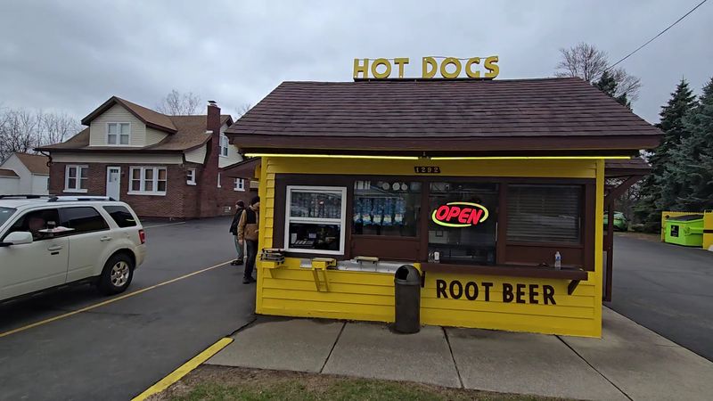 Bill's Drive-In - Ypsilanti's Old-School Hot Dog Stand Bill's Drive-In - Ypsilanti's Old-School Hot Dog Stand