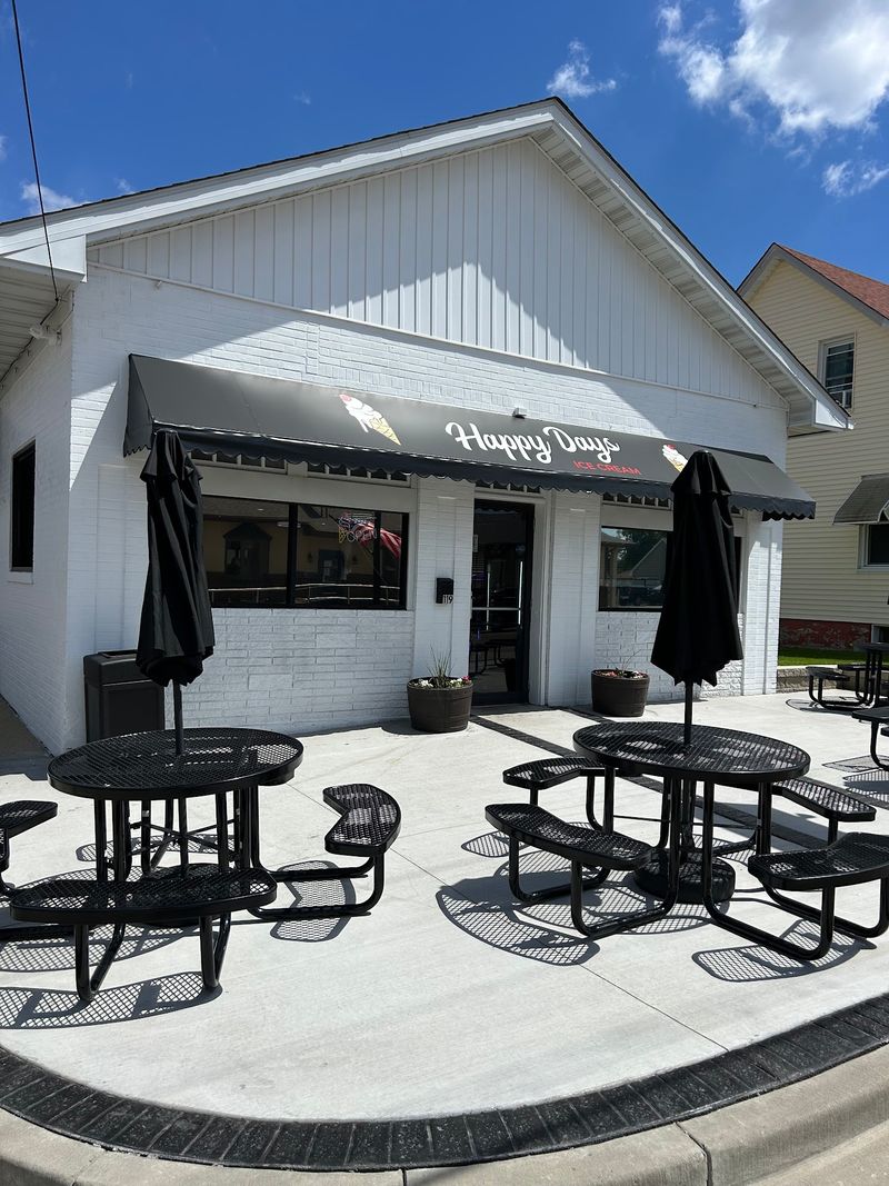 Happy Days Ice Cream and Coffee Shop (Millstadt)